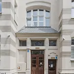 Wilson Park Loft With Mezzanine By Bookinghost 아파트 포즈난