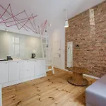 Wilson Park Loft With Mezzanine By Bookinghost 아파트