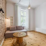 Wilson Park Loft With Mezzanine By Bookinghost 아파트