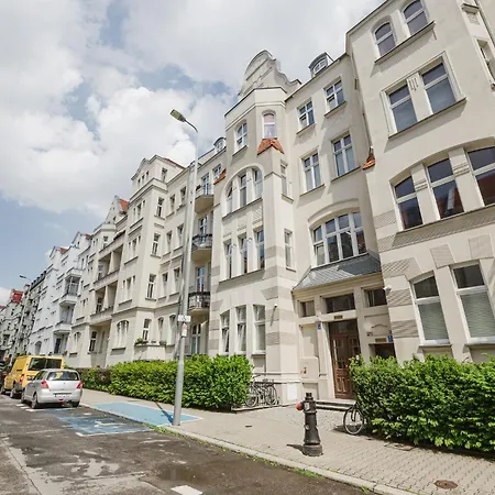 Wilson Park Loft With Mezzanine By Bookinghost Apartament