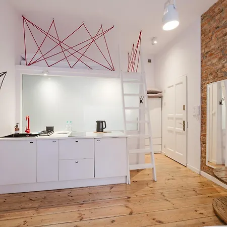 Wilson Park Loft With Mezzanine By Bookinghost 아파트