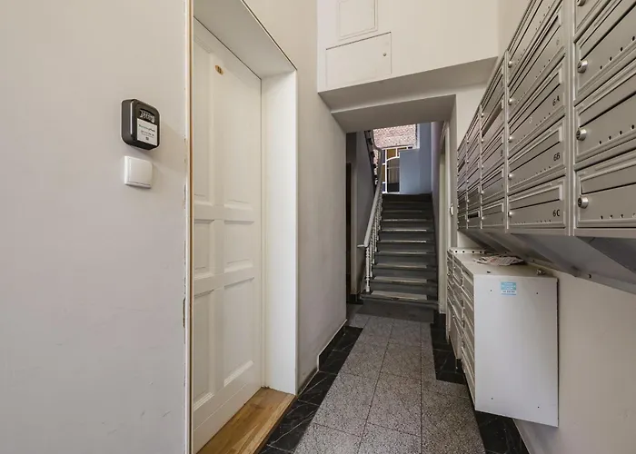 Apartment Wilson Park Loft With Mezzanine By Bookinghost